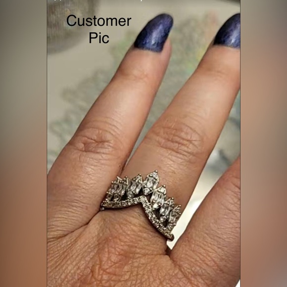 Cubic Zirconia Crown Ring - Picture 4 of 8